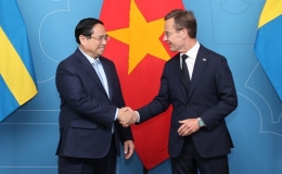 Sáng mãi ngọn đuốc tình hữu nghị thủy chung