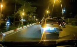 Tình huống giao thông: Ôtô đi trên đường tạt đầu ôtô khác và xe máy