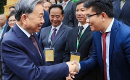 Từ nước Đức nhìn về quê mẹ: Hành trình của Tạp chí Hương Việt tại trời Âu