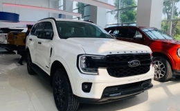 Xe gầm cao cỡ D đua giảm giá