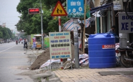 Tình trạng tái lấn chiếm hành lang an toàn giao thông trên quốc lộ 39B