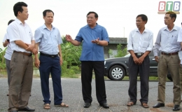 Kiểm tra vị trí xây dựng khu xử lý rác thải
