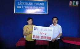 Trao nhà mái ấm công đoàn cho đoàn viên có hoàn cảnh khó khăn