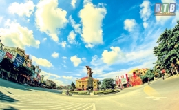 Dấu chân trước biển
