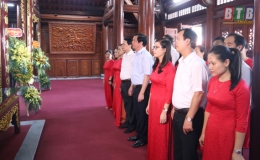 Ban Tuyên giáo Tỉnh ủy dâng hương tưởng niệm Chủ tịch Hồ Chí Minh