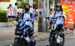 Bỏ đề xuất giấy phép lái xe hạng A0, học sinh chạy xe đạp điện, xe máy vẫn phải có bằng A1
