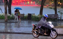 Dự báo thời tiết hôm nay: Áp thấp nhiệt đới gây mưa lớn ở nhiều nơi