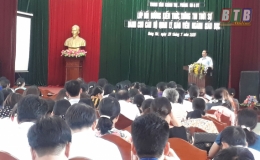 Hưng Hà: Gần 300 cán bộ quản lý và giáo viên dự lớp bồi dưỡng kiến thức và thông tin thời sự