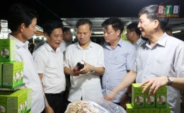Phiên chợ hàng Việt về nông thôn tại Kiến Xương
