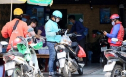 Hà Nội chính thức dừng hoạt động shipper chở khách, giao hàng