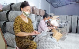 Làm giàu từ nghề đan lát thủ công