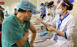 Thêm 13.988 người được tiêm chủng vaccine phòng Covid-19