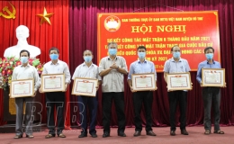 Vũ Thư: khen thưởng 13 tập thể, cá nhân có thành tích xuất sắc trong công tác bầu cử