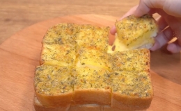 Bánh mì bơ tỏi kiểu Hàn Quốc