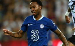 Sterling ghi bàn đầu tiên trong màu áo Chelsea