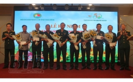 Trao tặng 81 suất quà cho thương, bệnh binh, thân nhân liệt sĩ