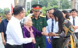 Hơn 300 đại biểu dự Hội nghị biểu dương người có công tiêu biểu toàn quốc năm 2023