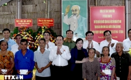Chủ tịch Quốc hội Trần Thanh Mẫn thăm, tặng quà tri ân người có công tại Cần Thơ