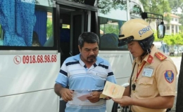 Người dân có thể xuất trình giấy phép lái xe qua VNeID