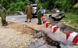 Quốc lộ 16 qua Nghệ An sụt lún nghiêm trọng