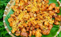 Tóp mỡ mắm hành - món ăn vặt tưởng khó mà dễ