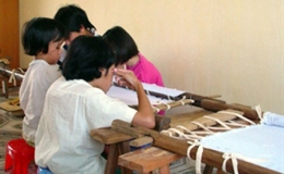 Dang rộng vòng tay yêu thương