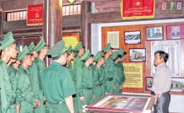 Bộ đội Biên phòng Thái Bình noi gương Bác