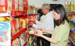 Tăng cường kiểm tra thị trường phục vụ tết Trung thu