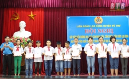 Vũ Thư: Biểu dương 113 học sinh giỏi, học sinh nghèo vượt khó