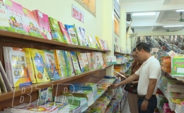 Bảo đảm cung ứng đủ sách giáo khoa lớp 1 trước năm học mới
