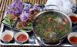 Lẩu bần phù sa ngũ vị nức tiếng Cần Thơ