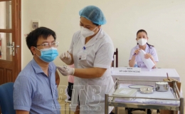 350 người thuộc các đơn vị doanh nghiệp được tiêm phòng Covid-19