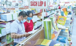 Bảo đảm cung ứng đủ sách giáo khoa trước khi bước vào năm học mới