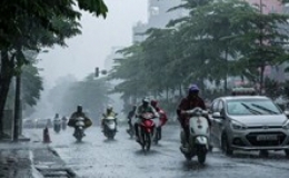 Dự báo thời tiết 25/8: Miền Bắc trở mưa dông gió lớn, giảm nhiệt