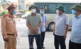 Kiểm soát triệt để người, phương tiện tại các chốt kiểm soát dịch, quyết tâm không để dịch Covid-19 xâm nhập vào địa bàn tỉnh
