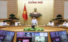 Thủ tướng: Thực hiện nghiêm giãn cách xã hội, "ai ở đâu ở yên đó"
