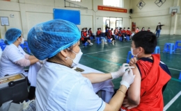 Bộ Y tế: Vẫn còn 5 địa phương có tỷ lệ tiêm vaccine cho trẻ từ 5 đến 11 tuổi ở mức thấp