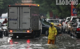 Dự báo thời tiết 25.8: Miền Bắc trở mưa dông, gió lớn trên diện rộng