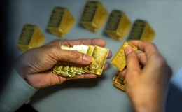 Giá vàng hôm nay 16/8: Áp lực tăng lãi suất đè nặng, vàng giảm giá sâu