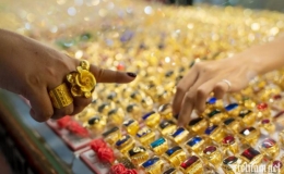 Giá vàng hôm nay 4/8: Vàng chao đảo, lao dốc rồi lại bật tăng