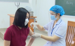 Hơn 314.000 liều vaccine phòng COVID-19 được tiêm trong ngày 15/8