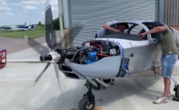 Kỹ sư tự chế tạo phi cơ vận tốc 250km/h