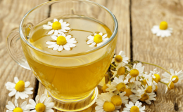 Lợi ích không ngờ khi uống trà hoa cúc mỗi ngày