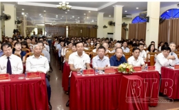 Tập huấn Những vấn đề cơ bản đặt ra đối với văn học nghệ thuật trước yêu cầu mới