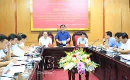 Họp Thường trực Hội đồng nhân dân tỉnh