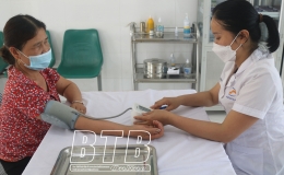 Bài 8: Tăng cường nhân lực, cơ sở vật chất cho tuyến y tế cơ sở
