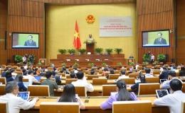 Đại biểu Quốc hội chuyên trách thảo luận 9 dự án luật