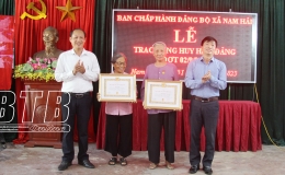 Đảng bộ huyện Tiền Hải: Trao tặng huy hiệu Đảng cho 257 đảng viên đợt 2/9