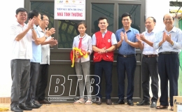 Khánh thành nhà tình thương “Tiếp sức đến trường”