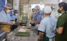 Tăng cường kiểm tra chất lượng thực phẩm trong dịp Tết Trung thu 2023
